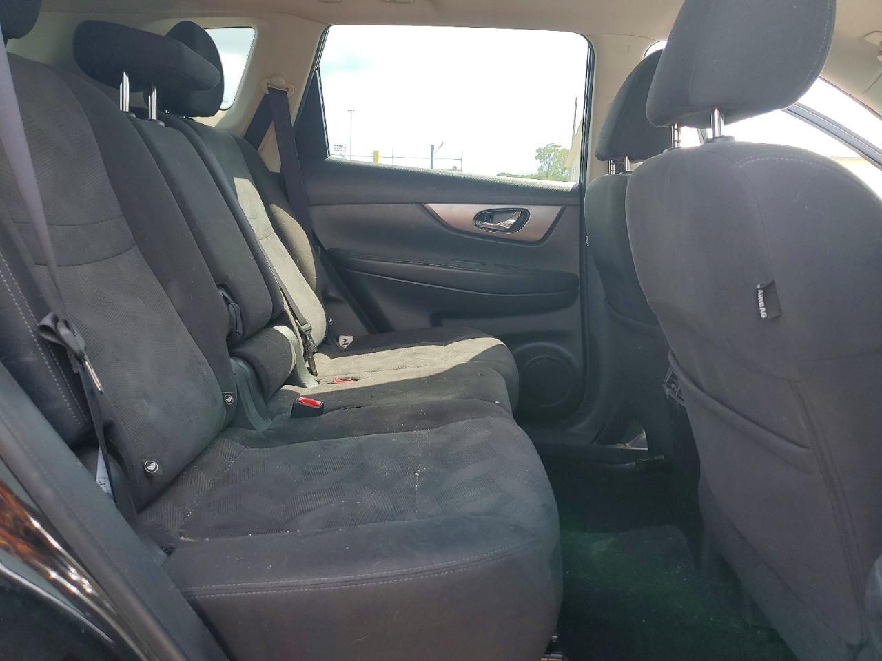 2016 NISSAN ROGUE