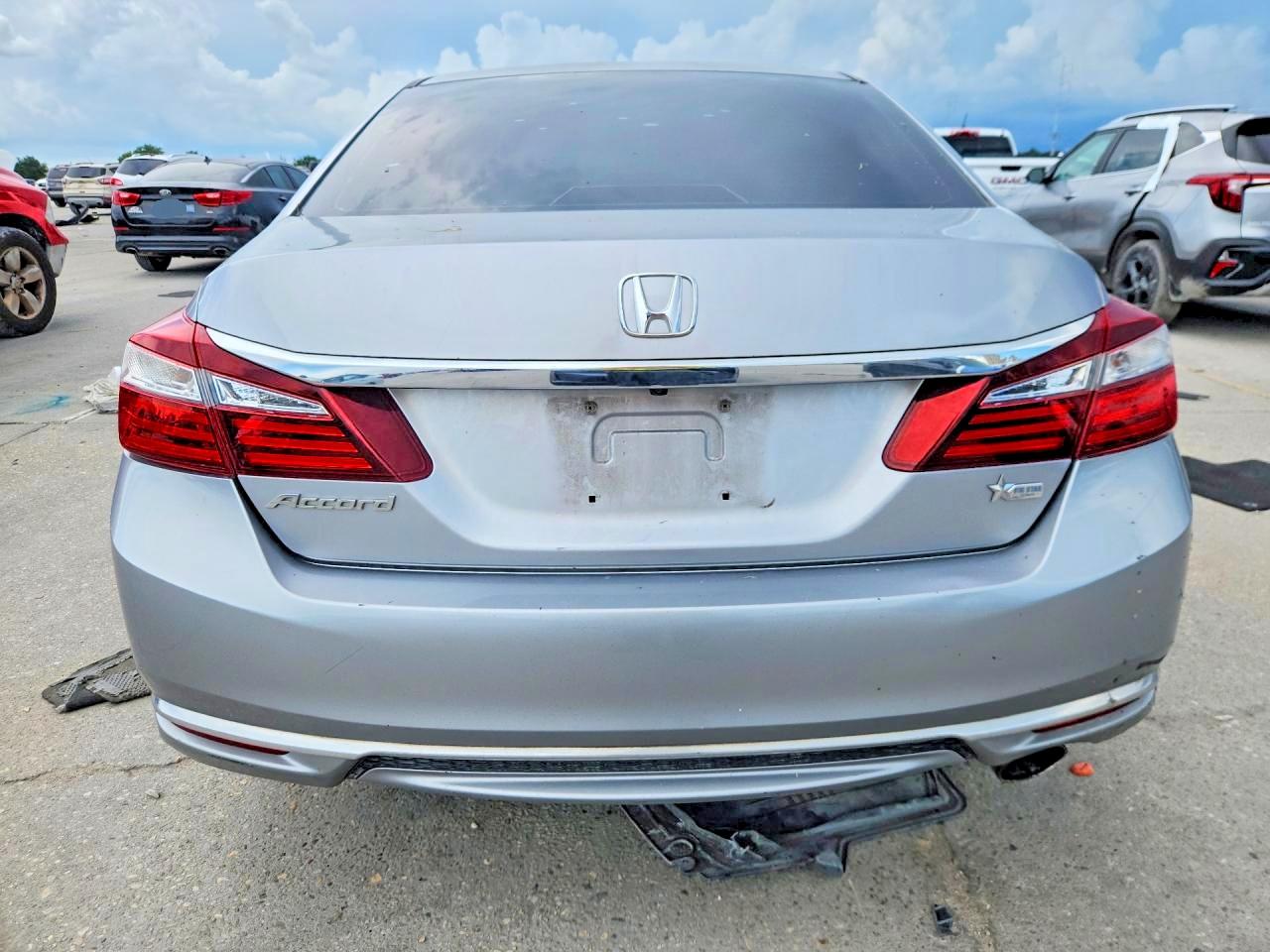 2016 HONDA ACCORD