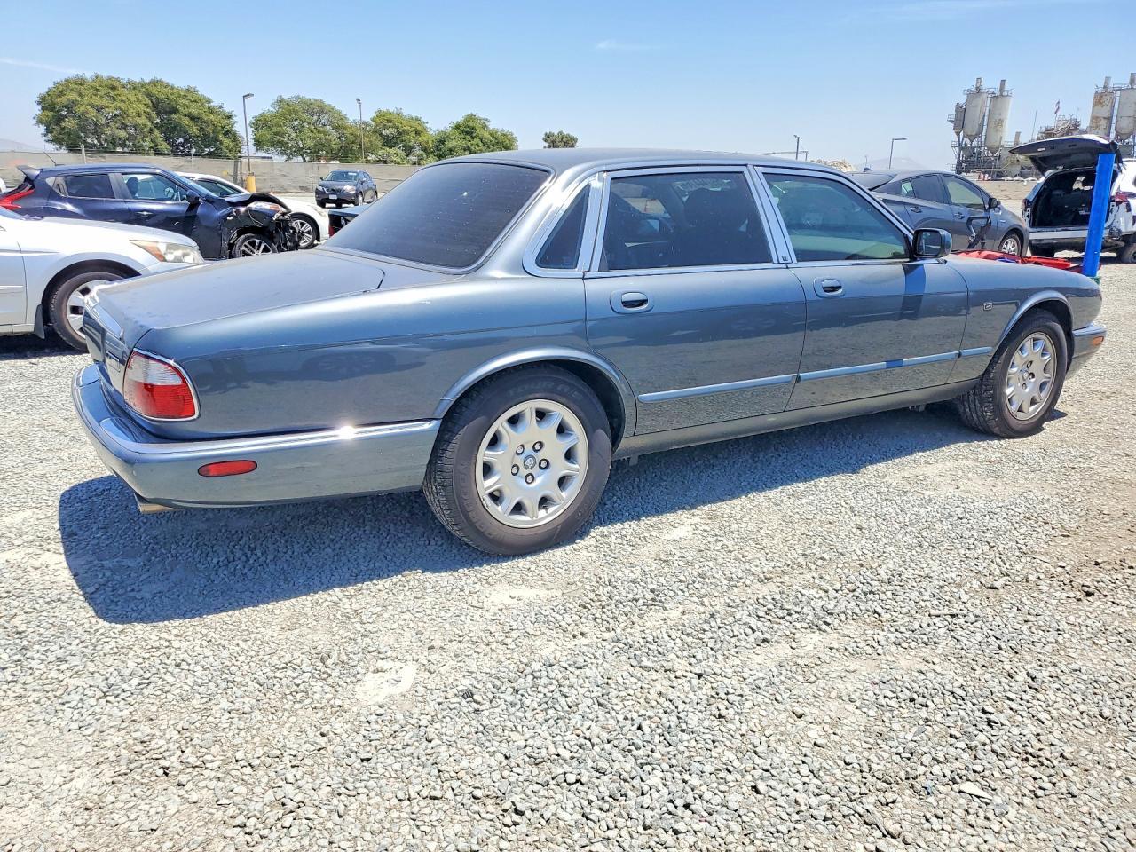 2000 JAGUAR XJ8
