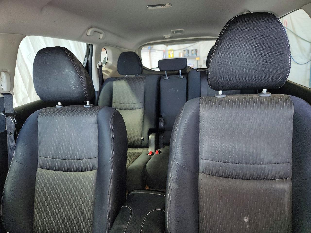 2017 NISSAN ROGUE