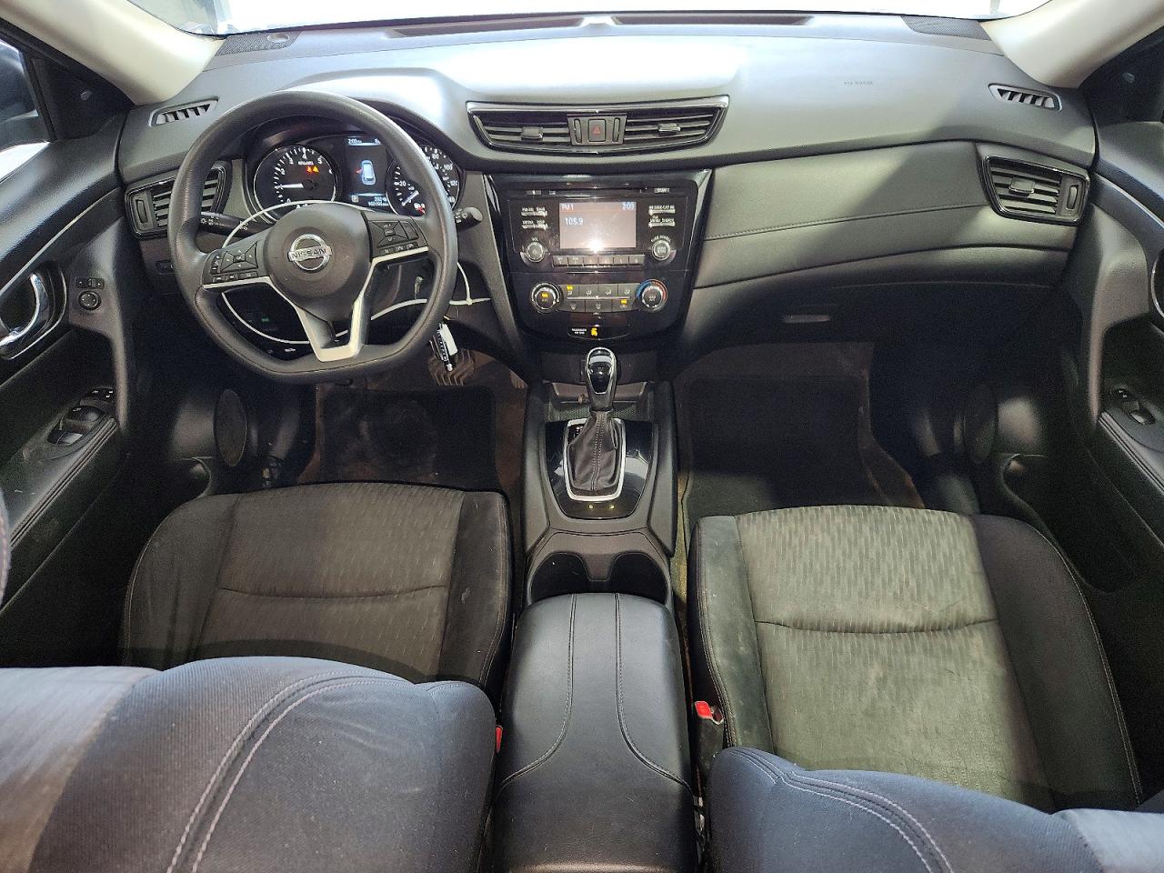 2017 NISSAN ROGUE