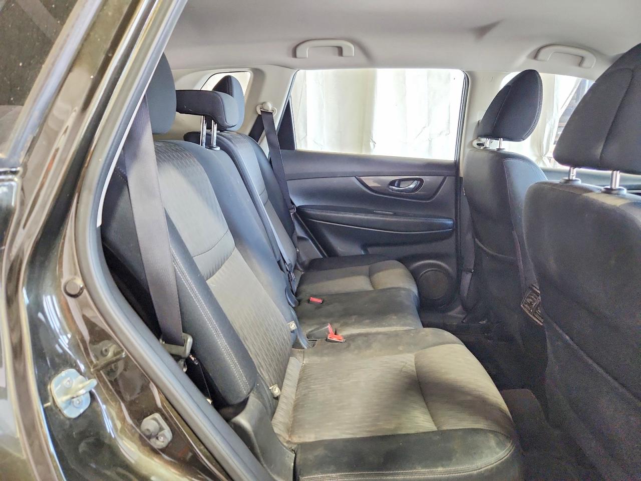 2017 NISSAN ROGUE