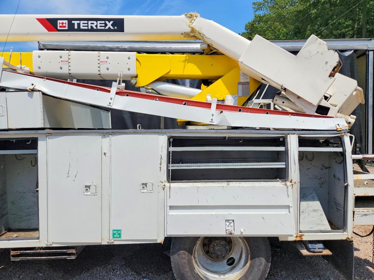 2015 INTERNATIONAL 4000 SERIE