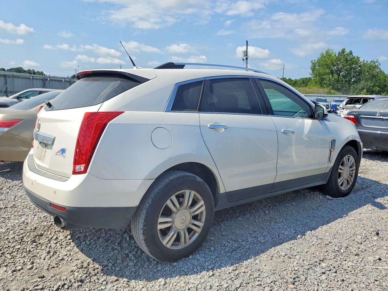 2010 CADILLAC SRX