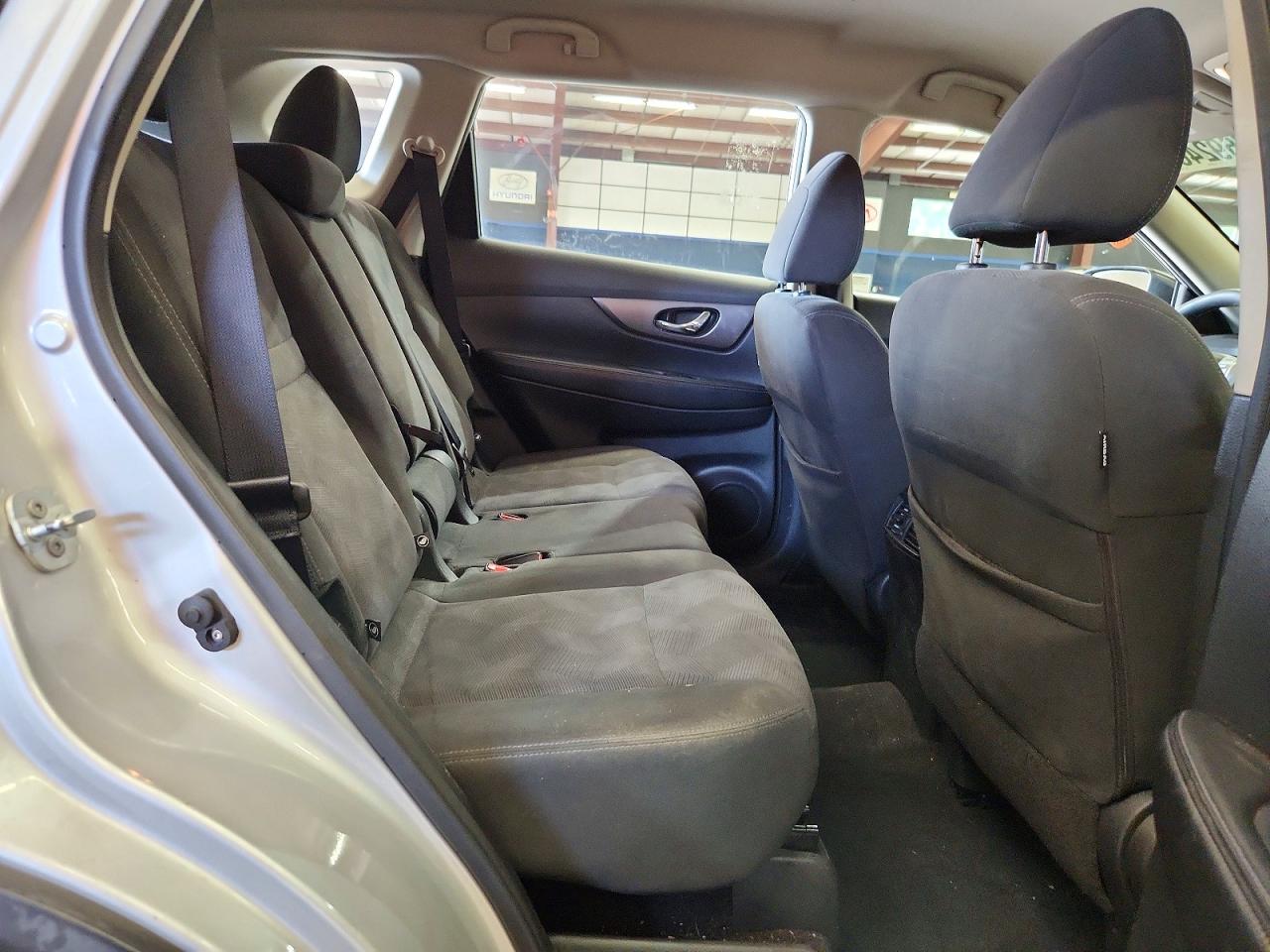 2016 NISSAN ROGUE