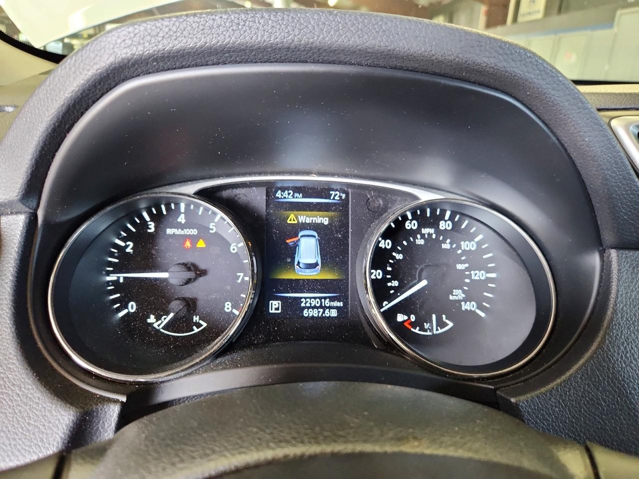 2016 NISSAN ROGUE