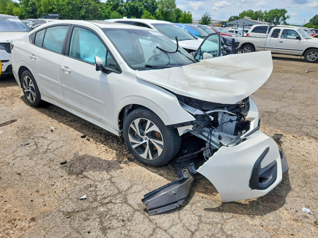 2024 SUBARU LEGACY