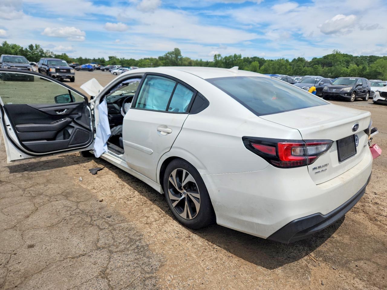 2024 SUBARU LEGACY