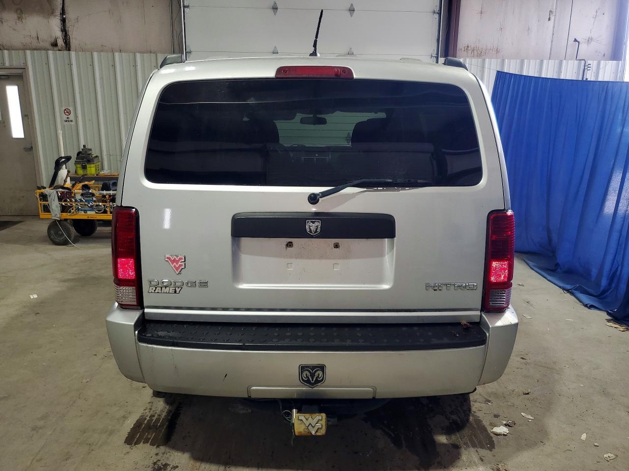 2010 DODGE NITRO