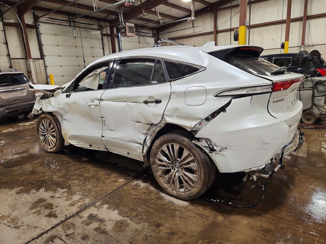 2024 TOYOTA VENZA