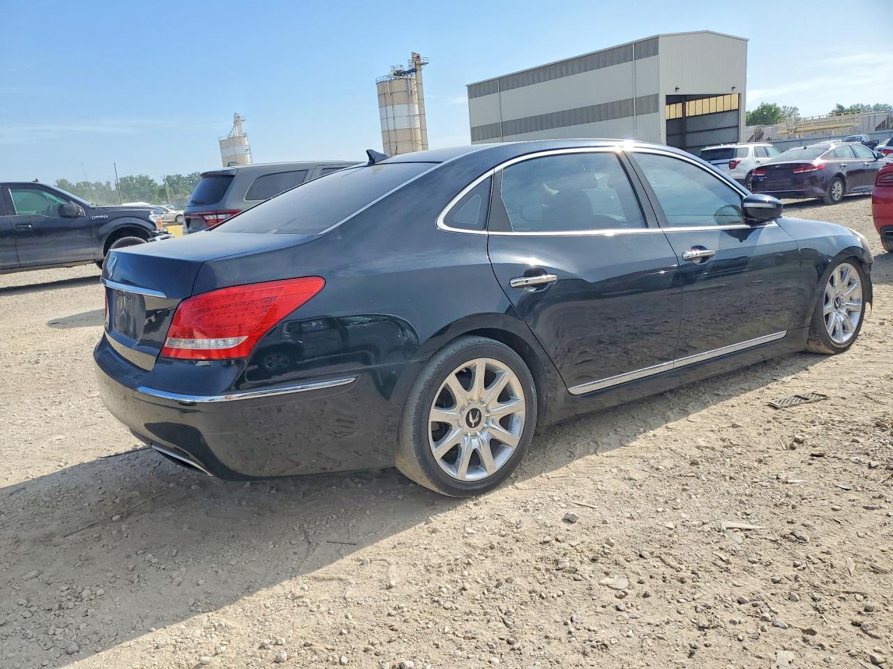 2012 HYUNDAI EQUUS