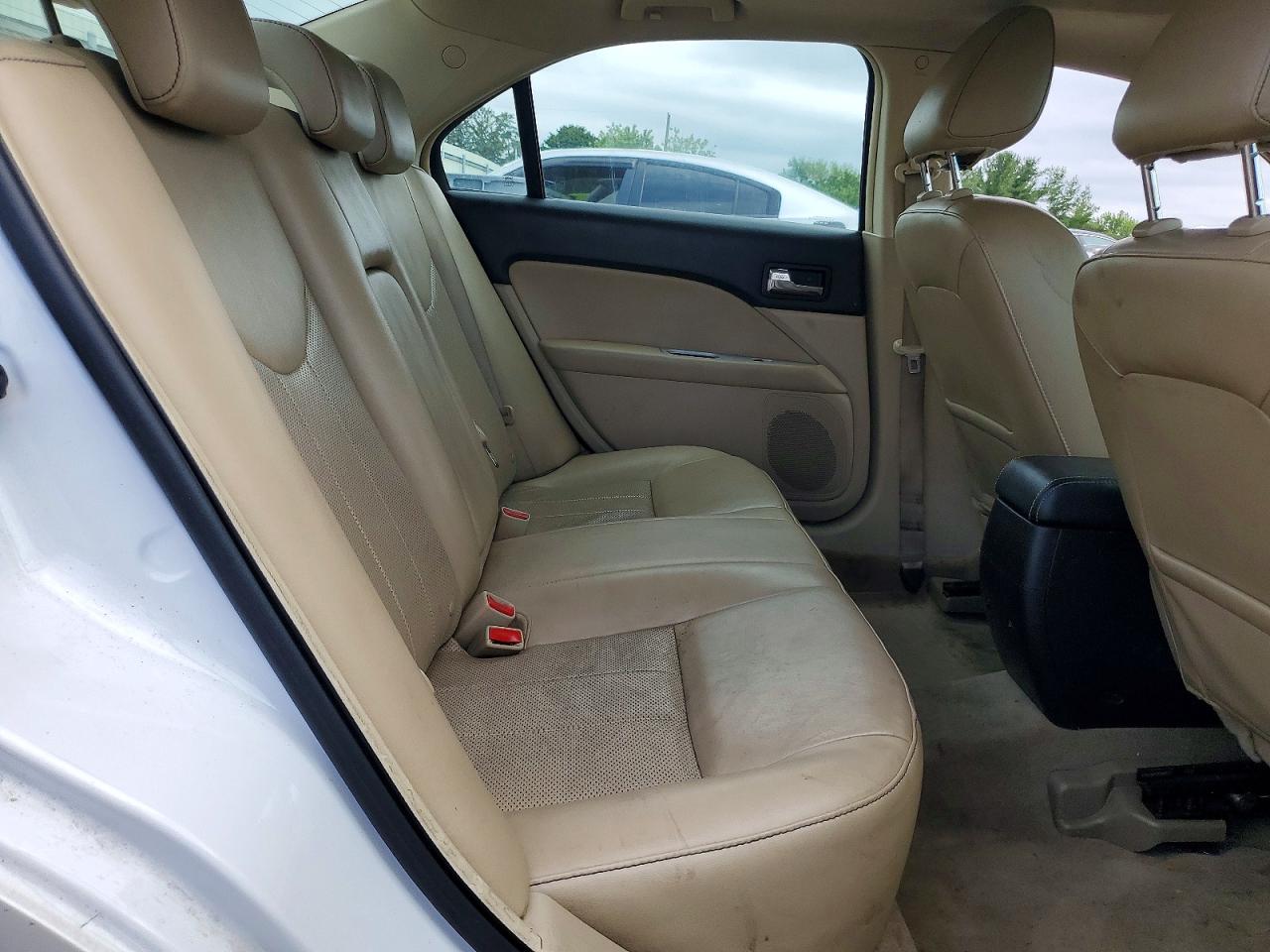 2010 MERCURY MILAN