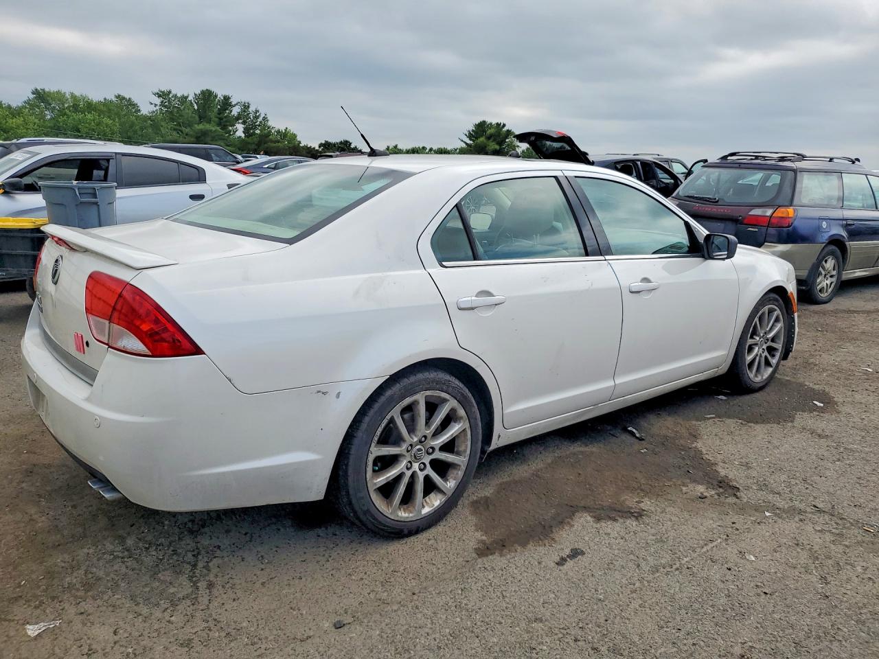 2010 MERCURY MILAN