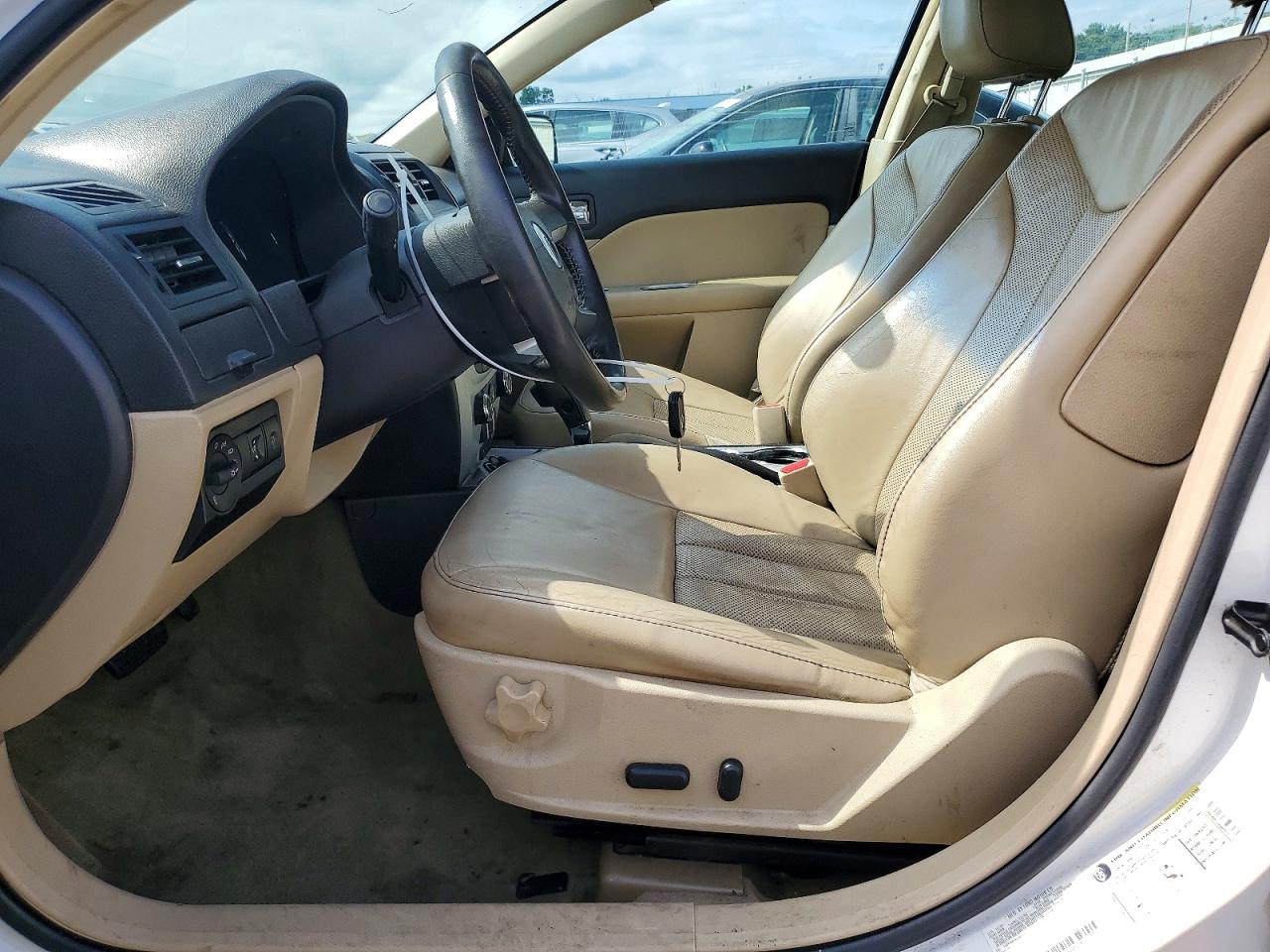 2010 MERCURY MILAN