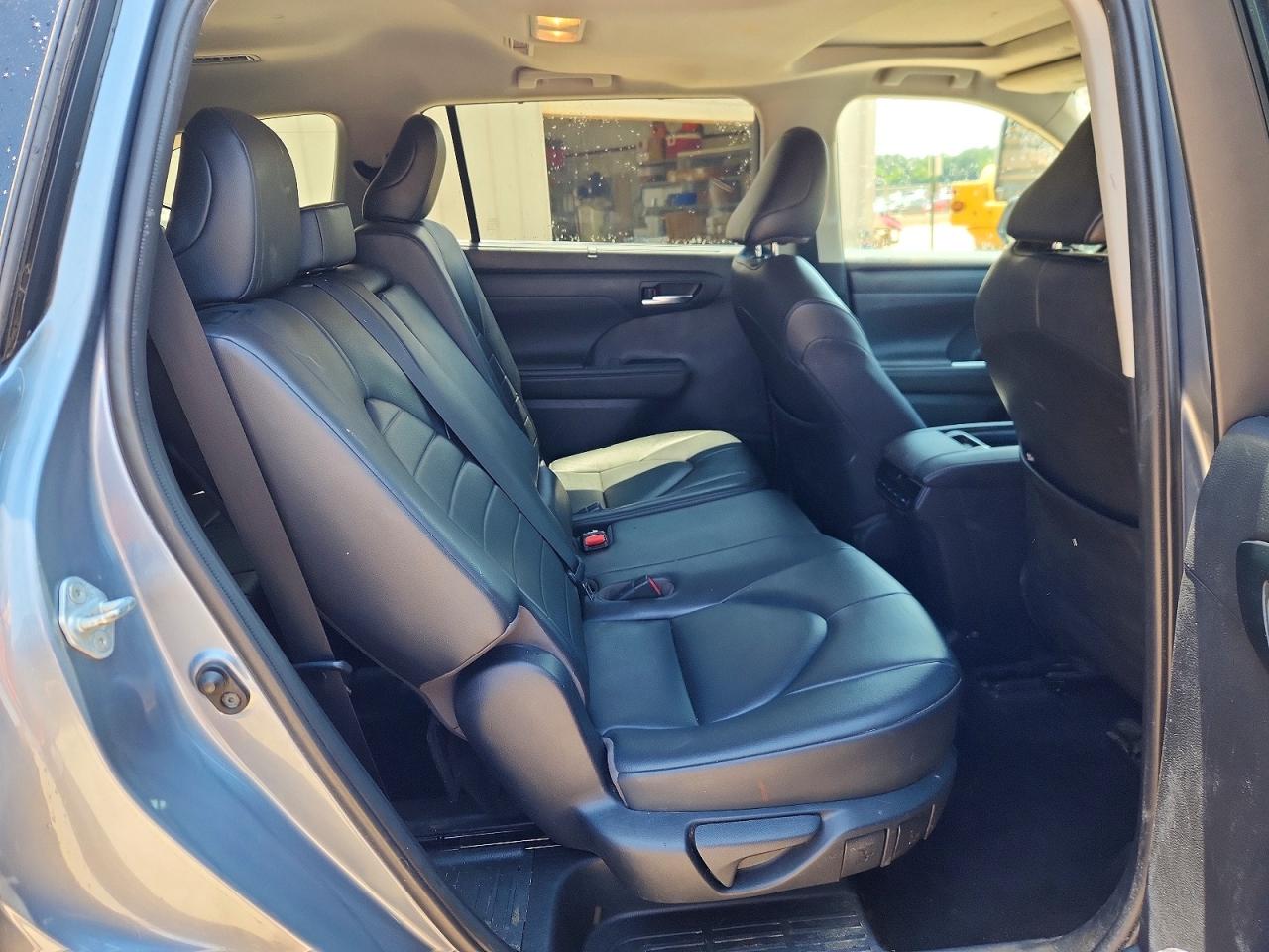 2020 TOYOTA HIGHLANDER
