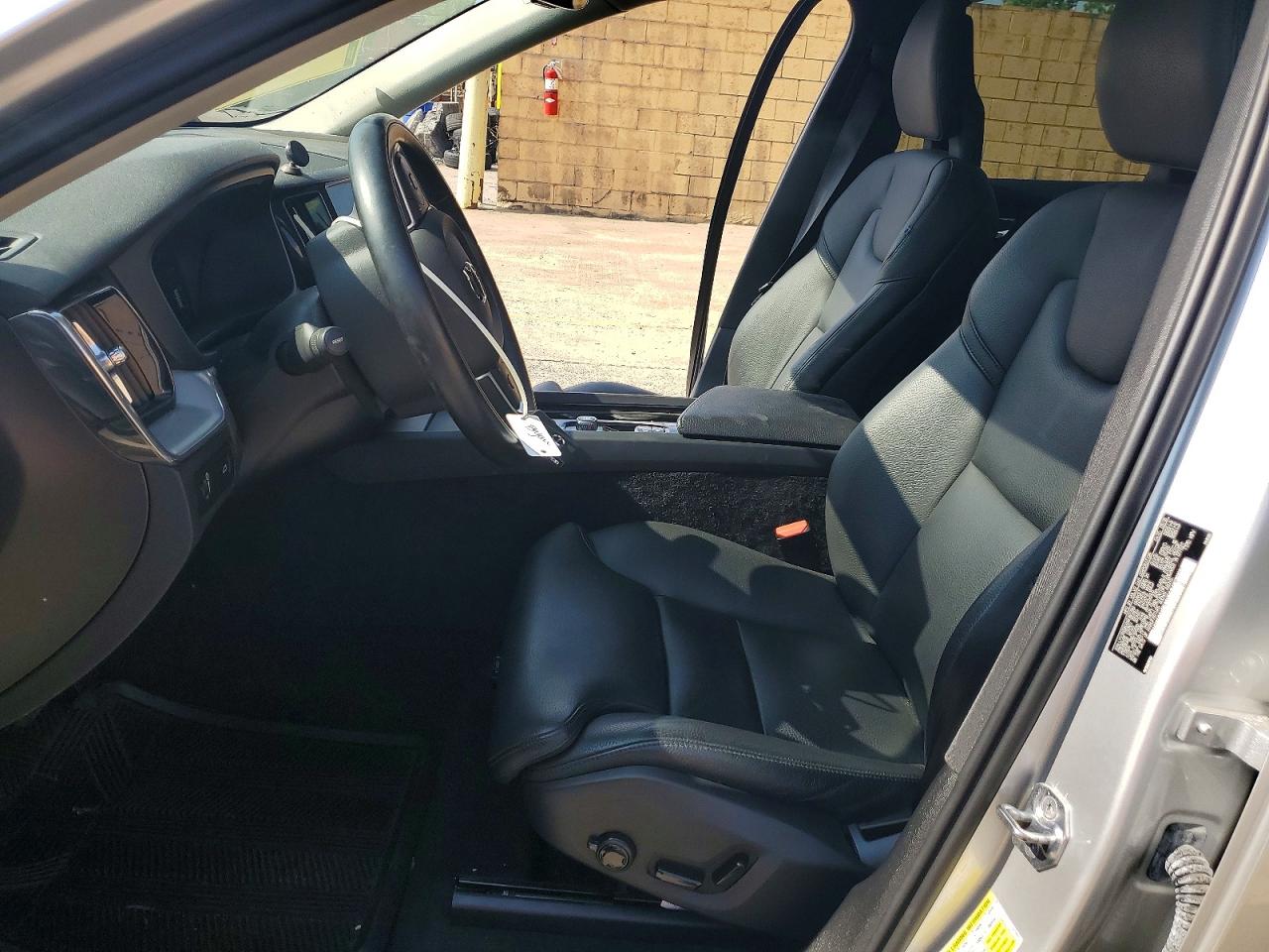 2019 VOLVO XC60