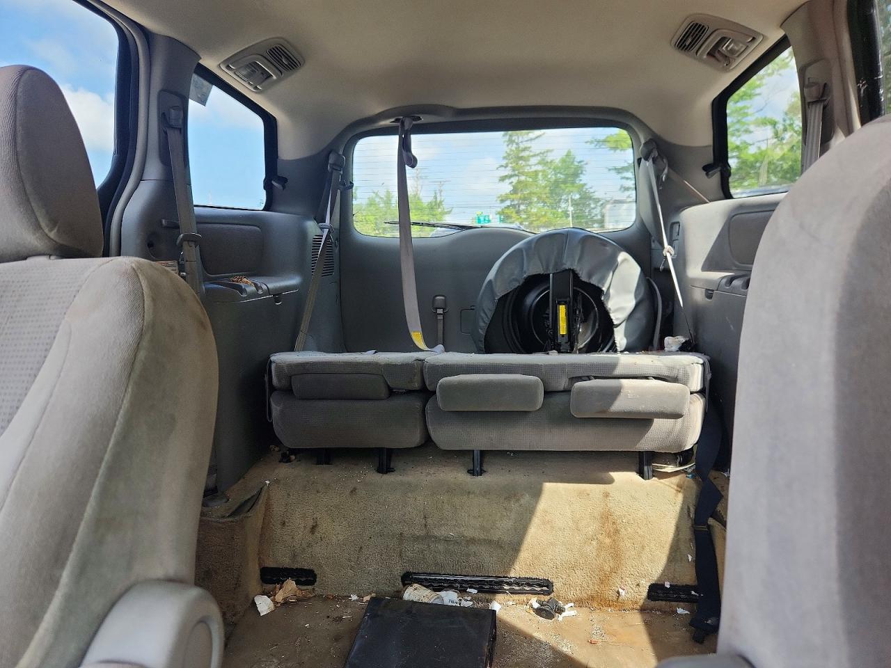 2004 TOYOTA SIENNA
