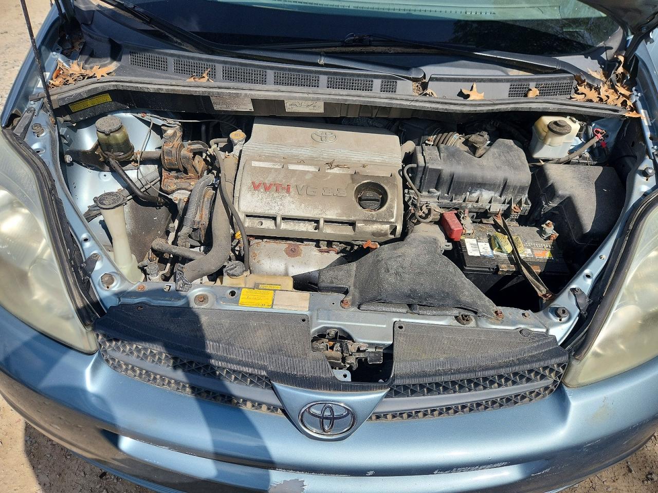 2004 TOYOTA SIENNA