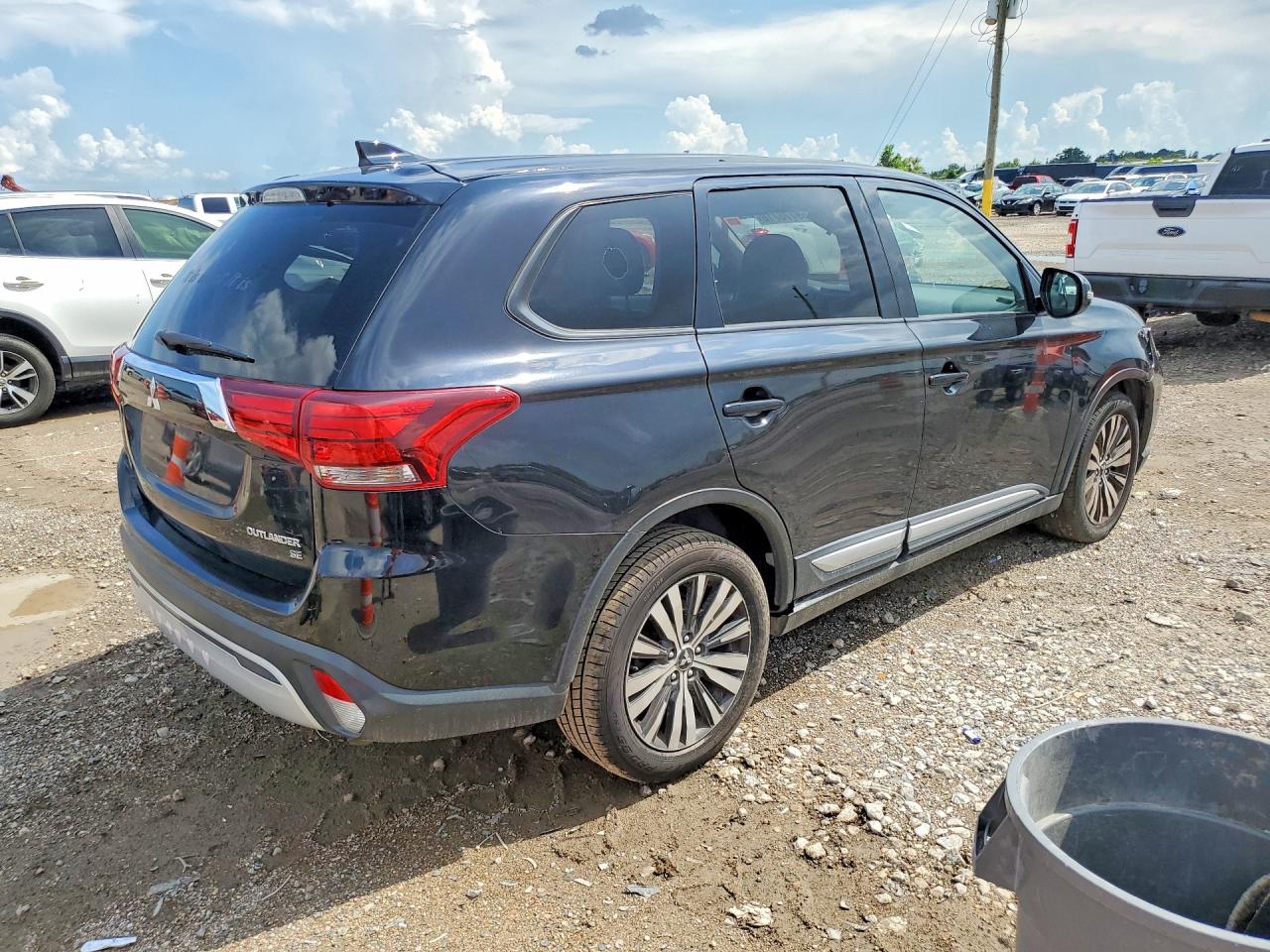 2019 MITSUBISHI OUTLANDER