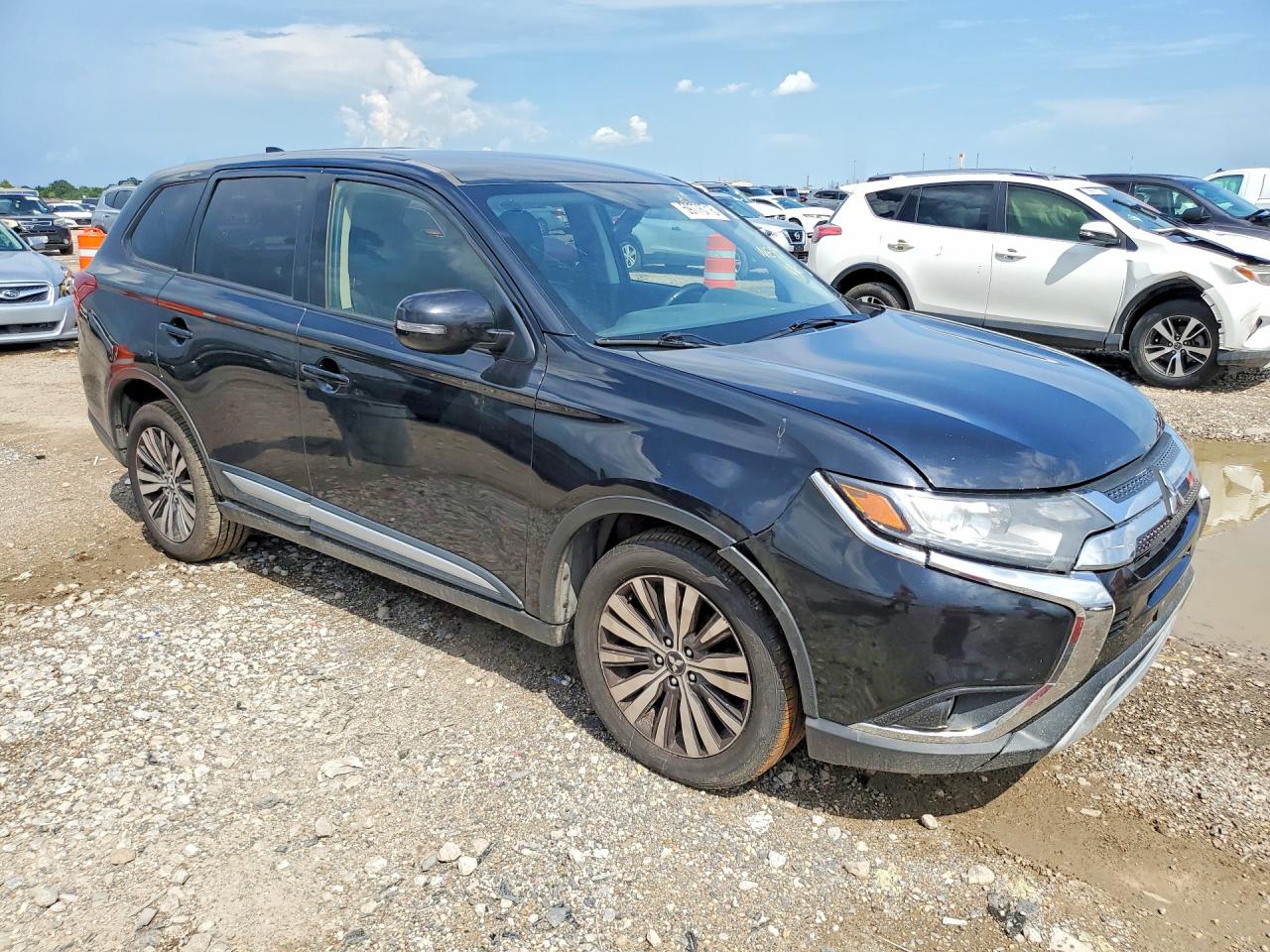 2019 MITSUBISHI OUTLANDER