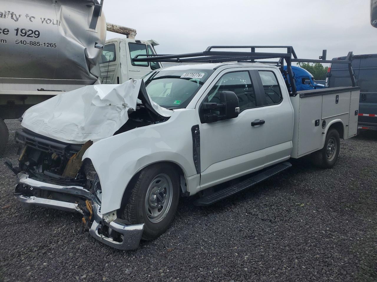 2025 FORD F250