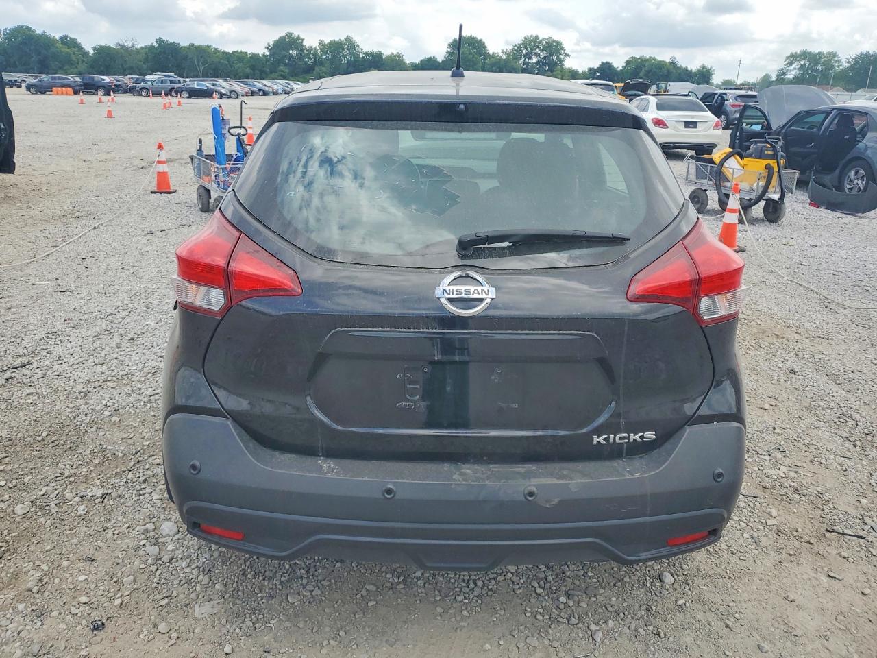 2020 NISSAN KICKS