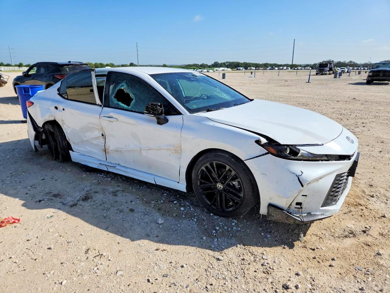 2025 TOYOTA CAMRY