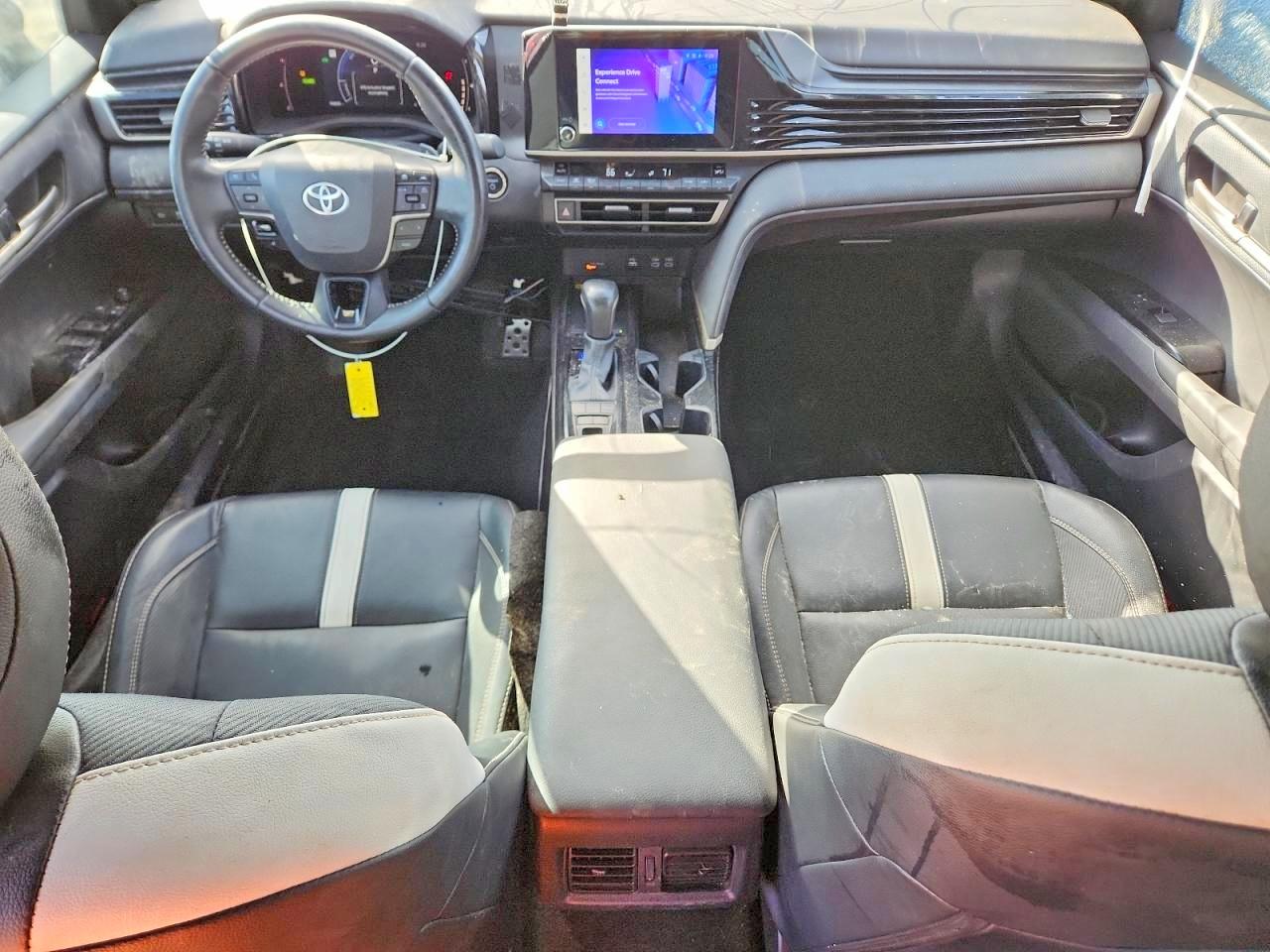 2025 TOYOTA CAMRY