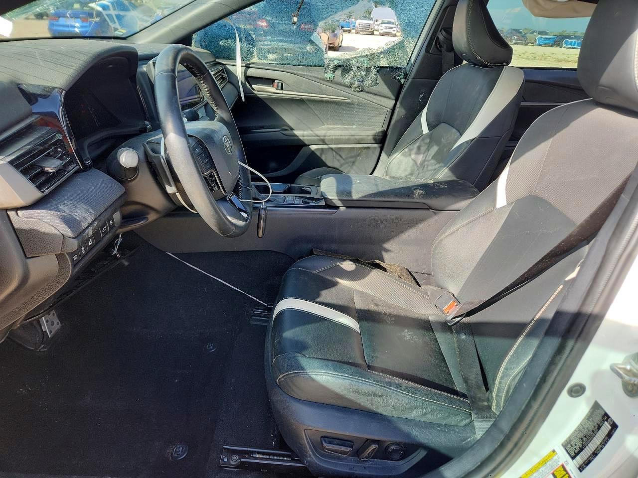 2025 TOYOTA CAMRY