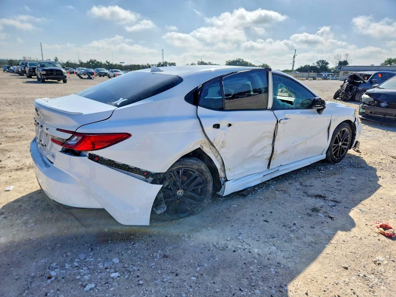 2025 TOYOTA CAMRY