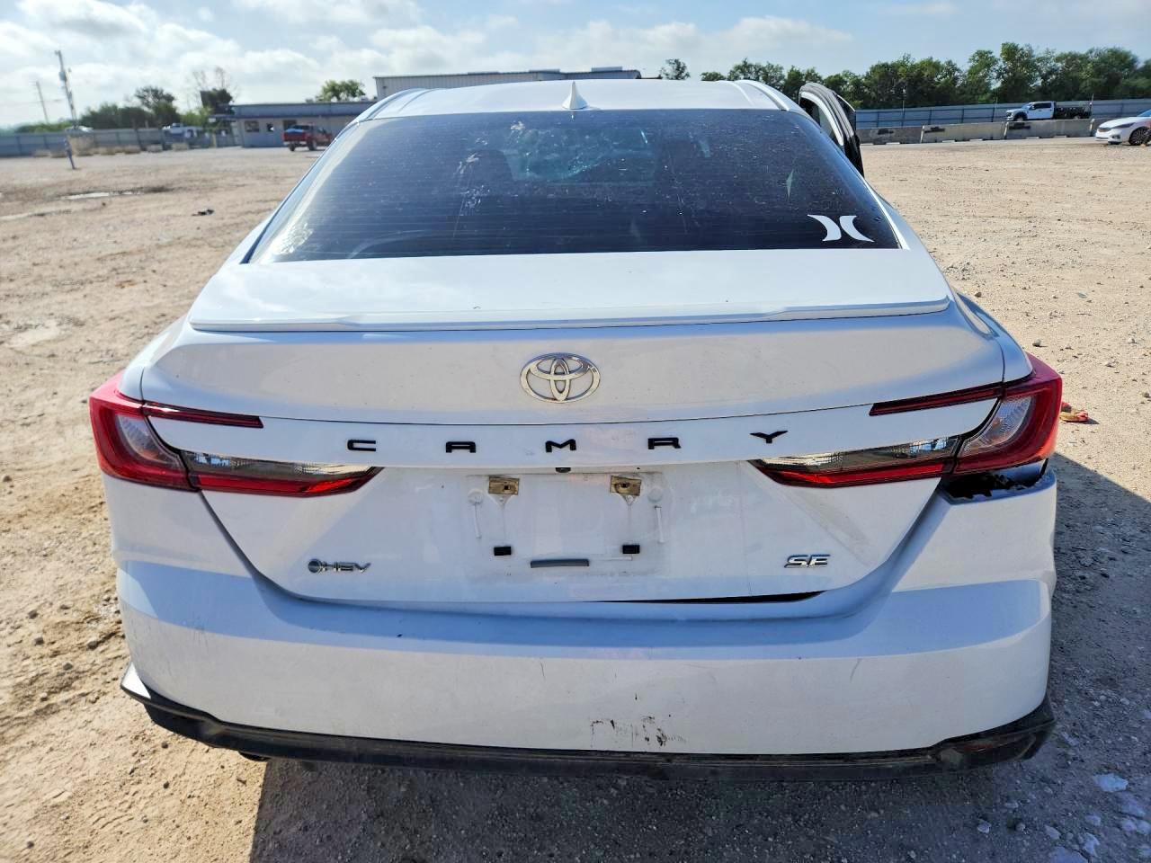 2025 TOYOTA CAMRY