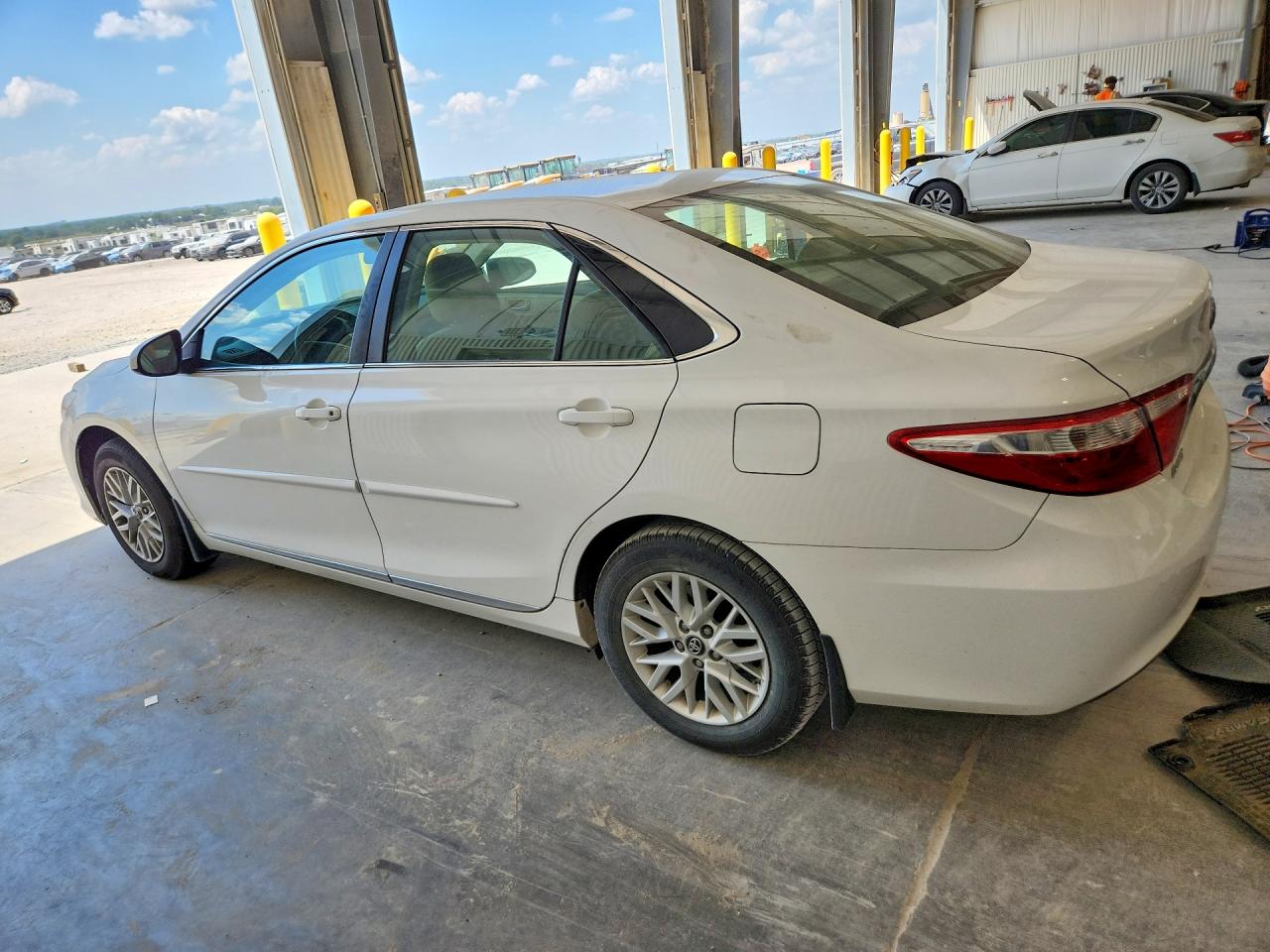 2017 TOYOTA CAMRY