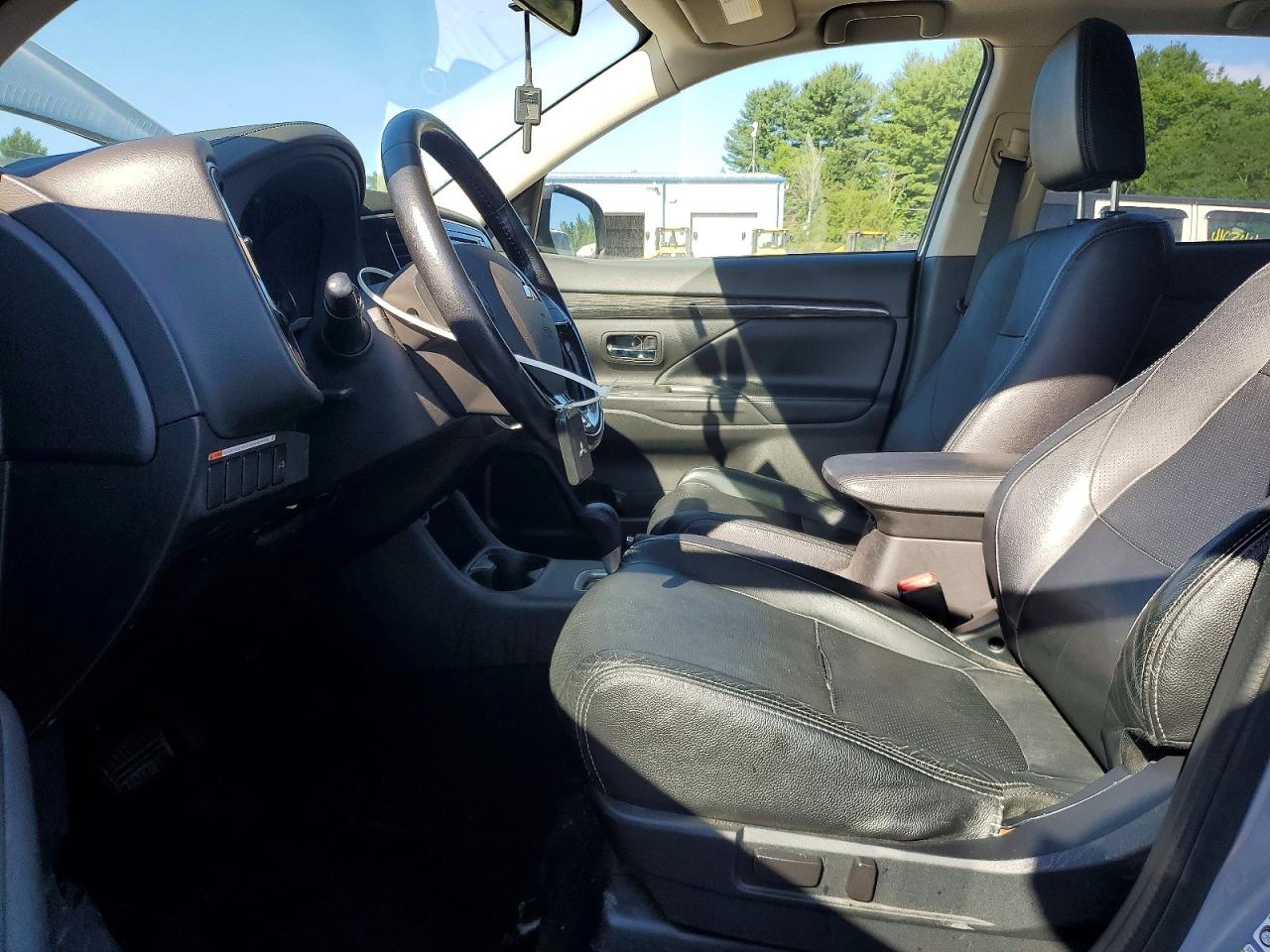 2016 MITSUBISHI OUTLANDER