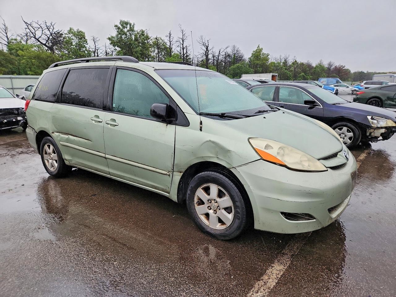 2006 TOYOTA SIENNA