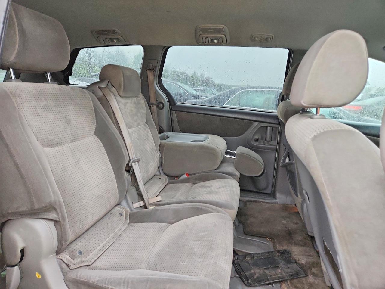 2006 TOYOTA SIENNA