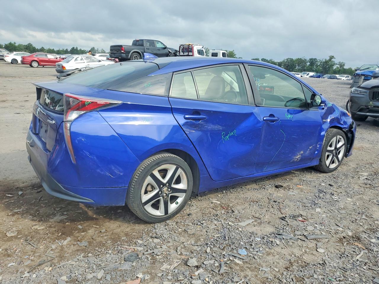2016 TOYOTA PRIUS