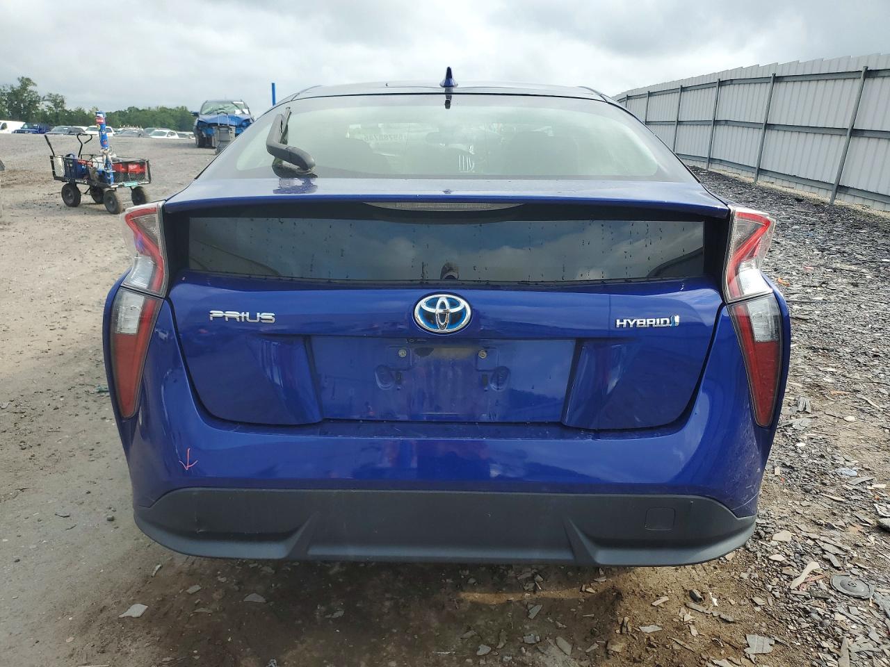 2016 TOYOTA PRIUS