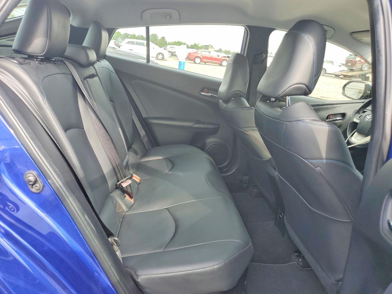 2016 TOYOTA PRIUS