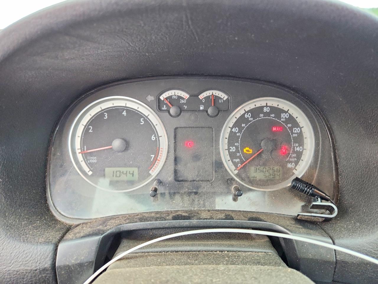 2004 VOLKSWAGEN JETTA