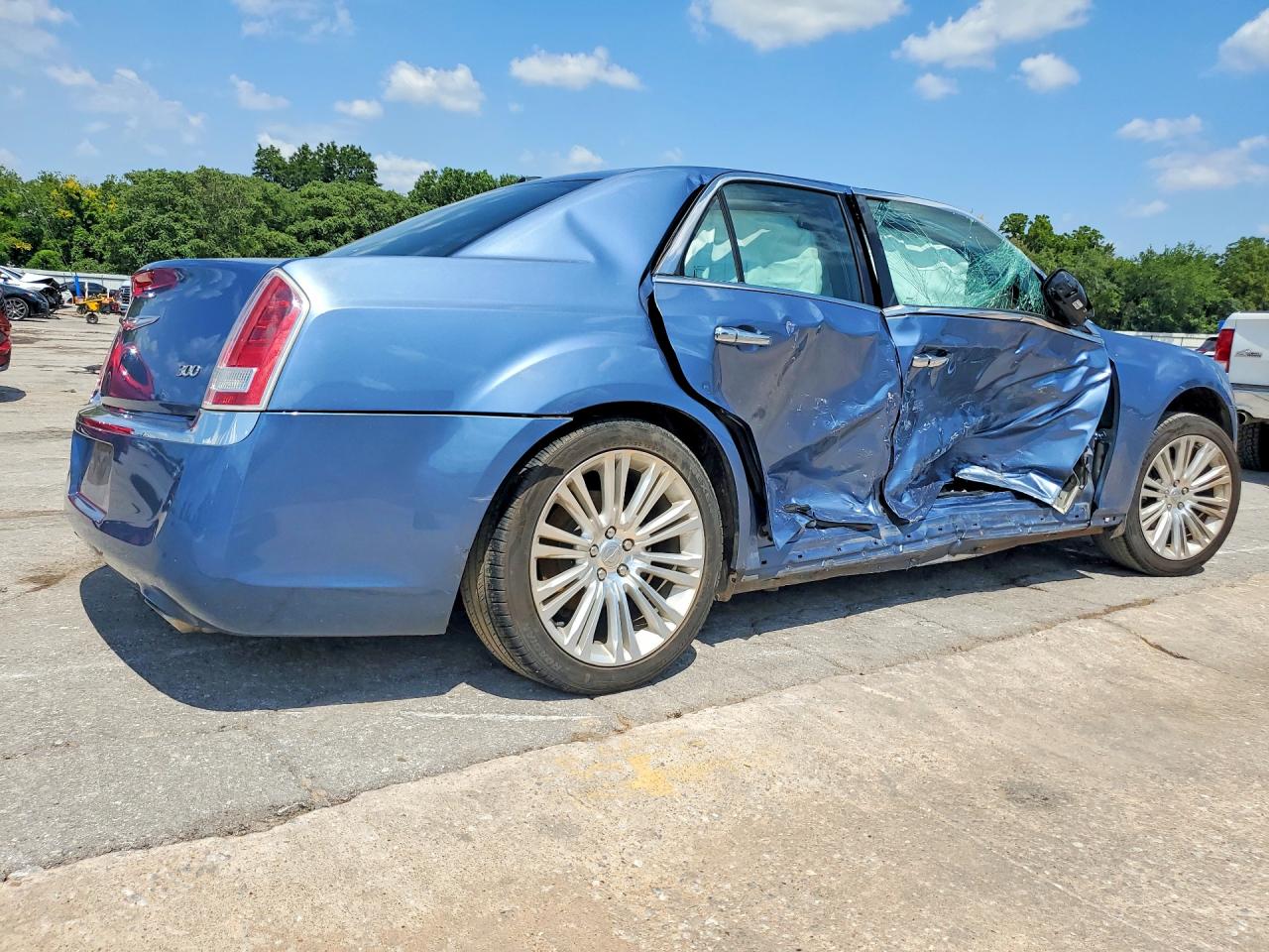 2011 CHRYSLER 300