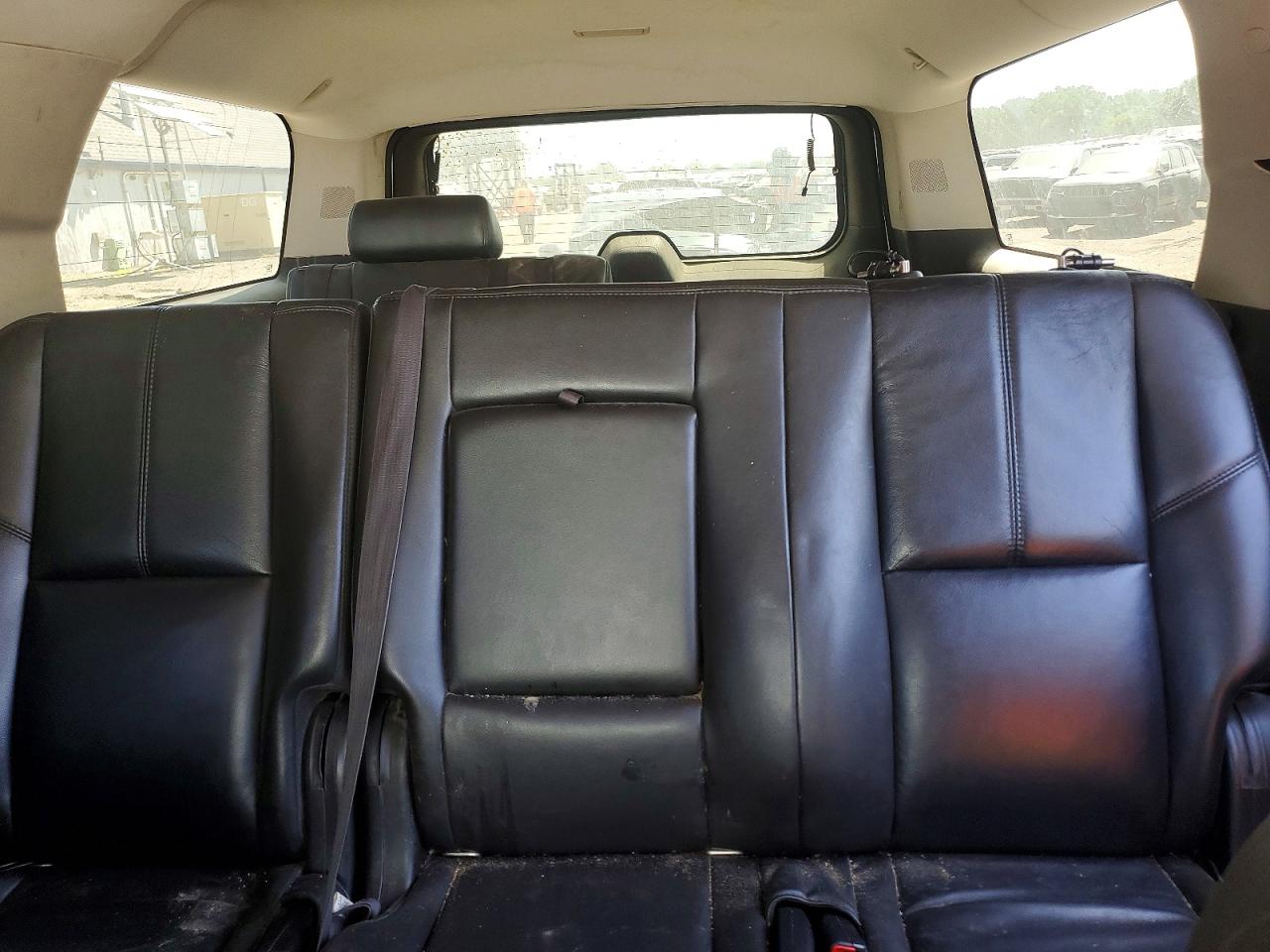2011 CHEVROLET SUBURBAN