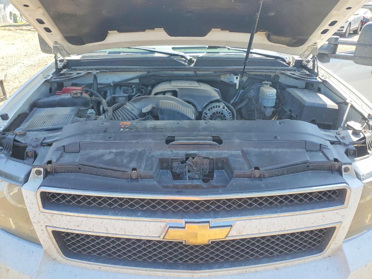 2011 CHEVROLET SUBURBAN