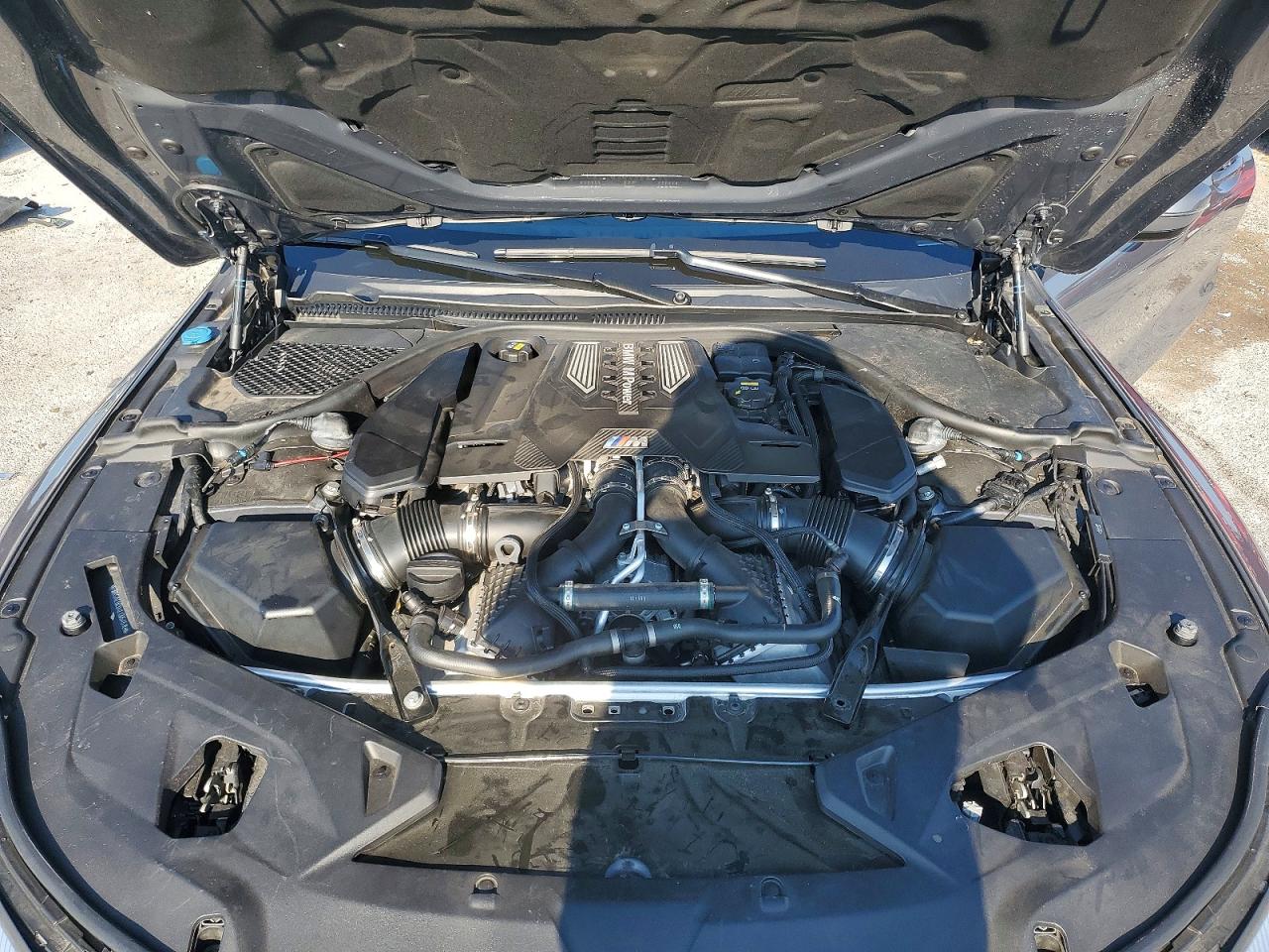 2020 BMW M8