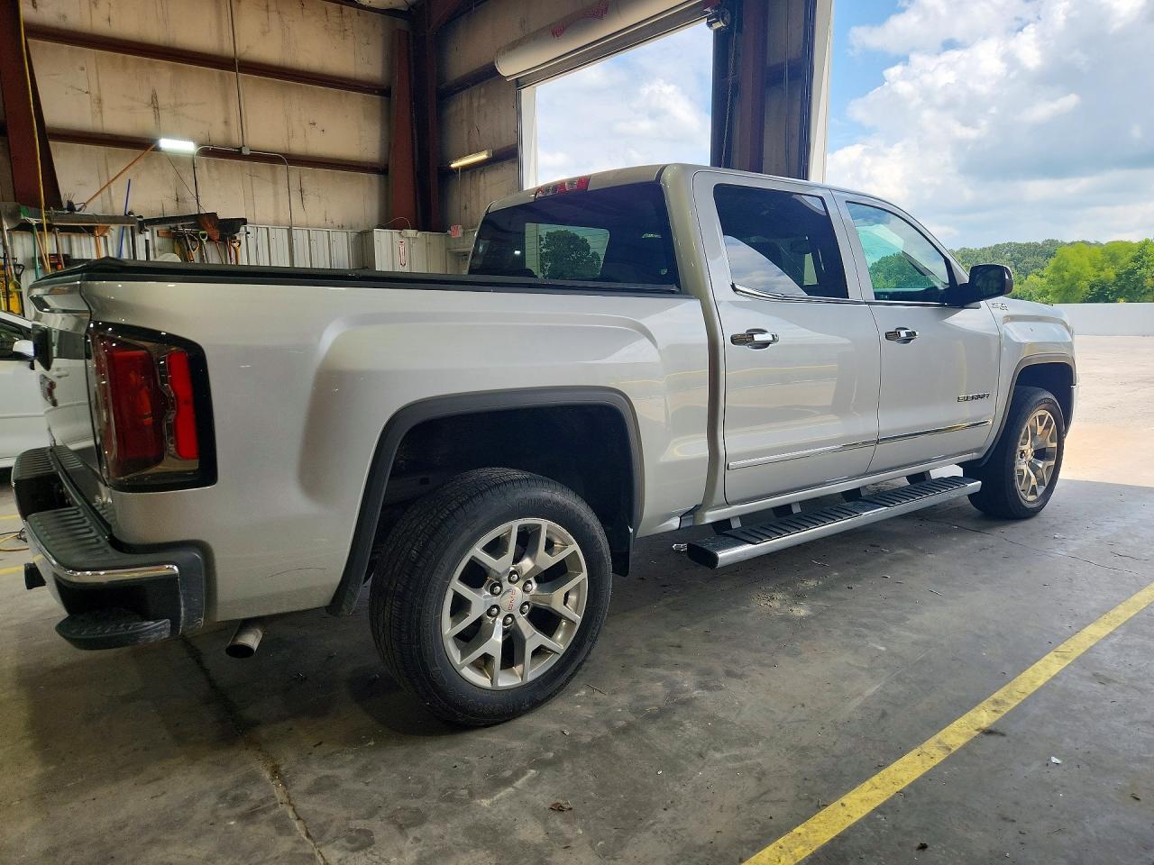2018 GMC SIERRA