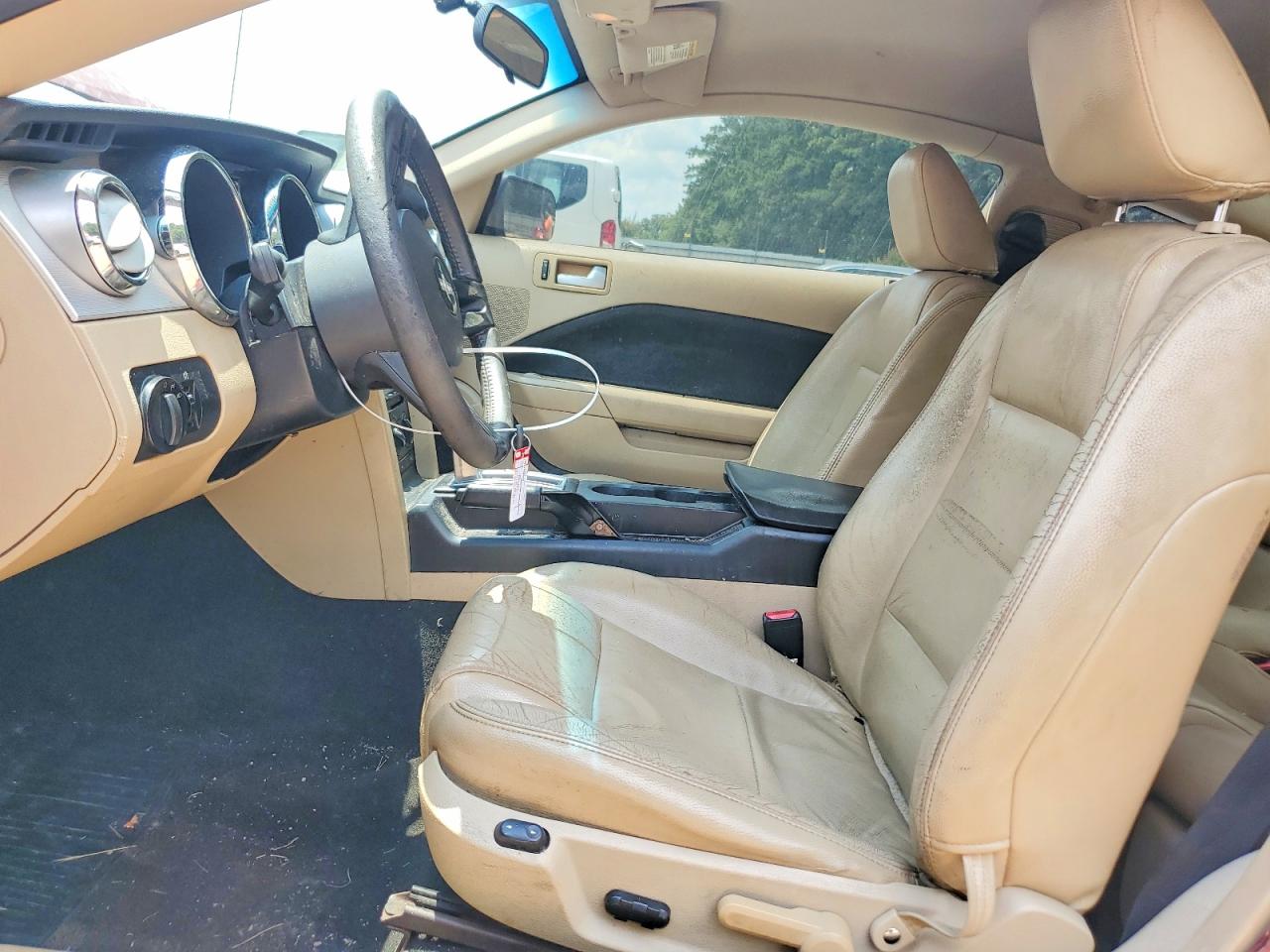 2005 FORD MUSTANG