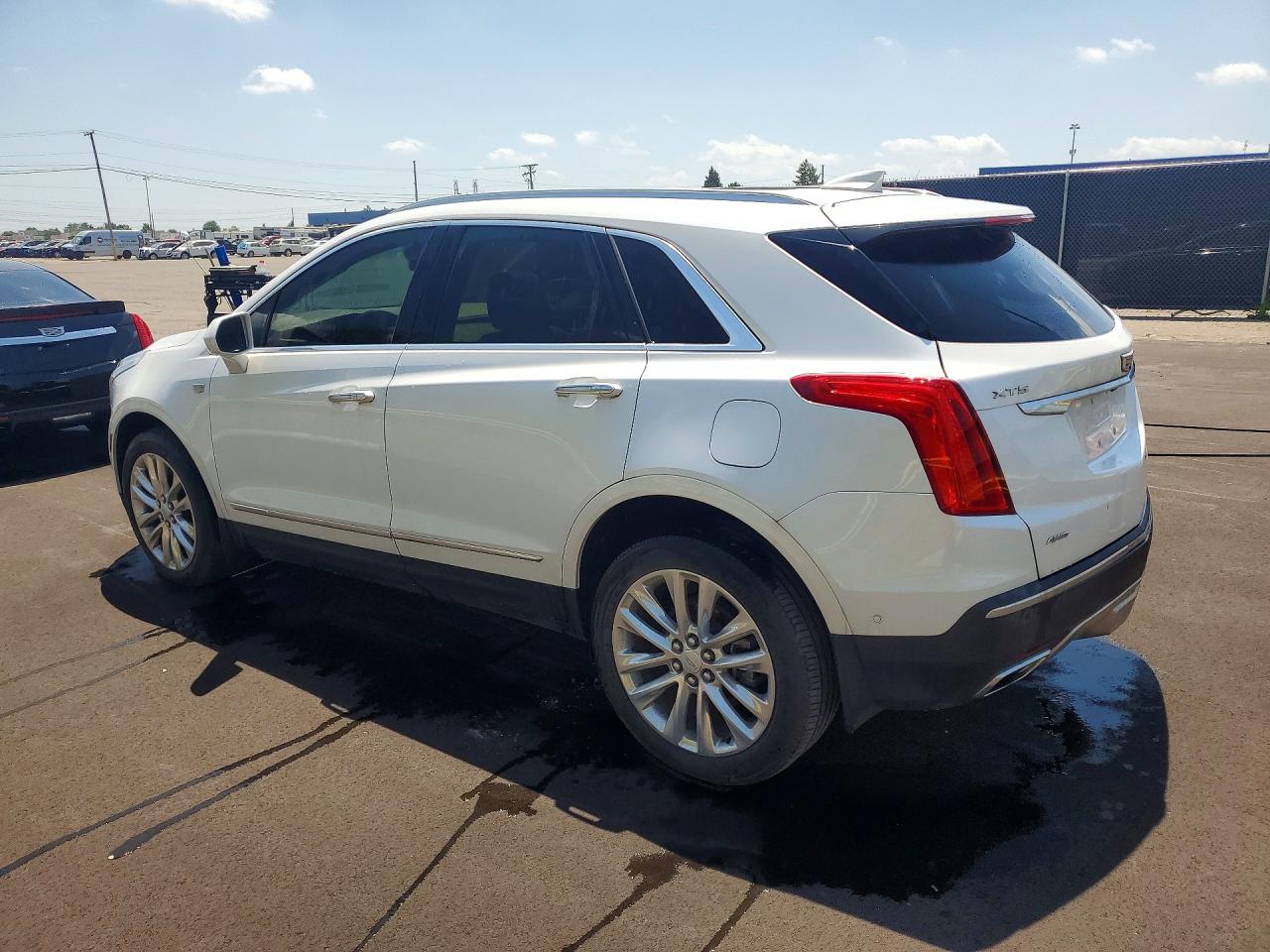 2017 CADILLAC XT5
