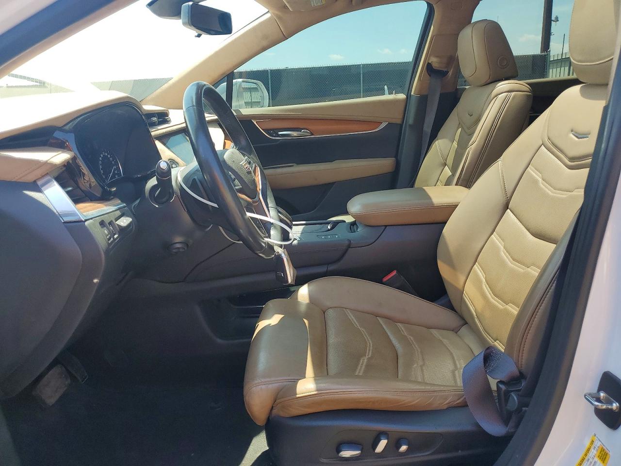 2017 CADILLAC XT5