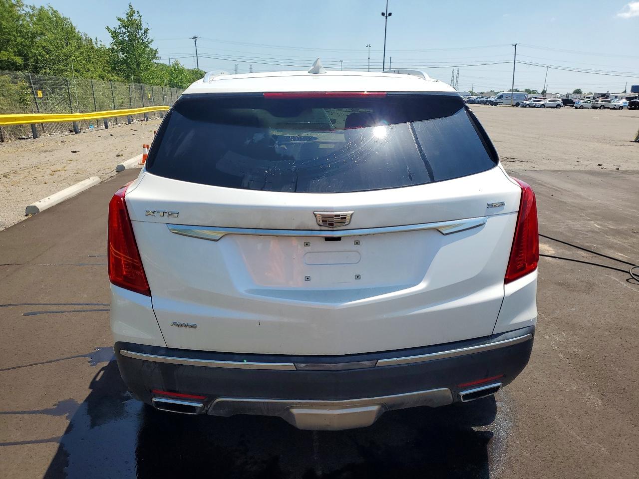 2017 CADILLAC XT5