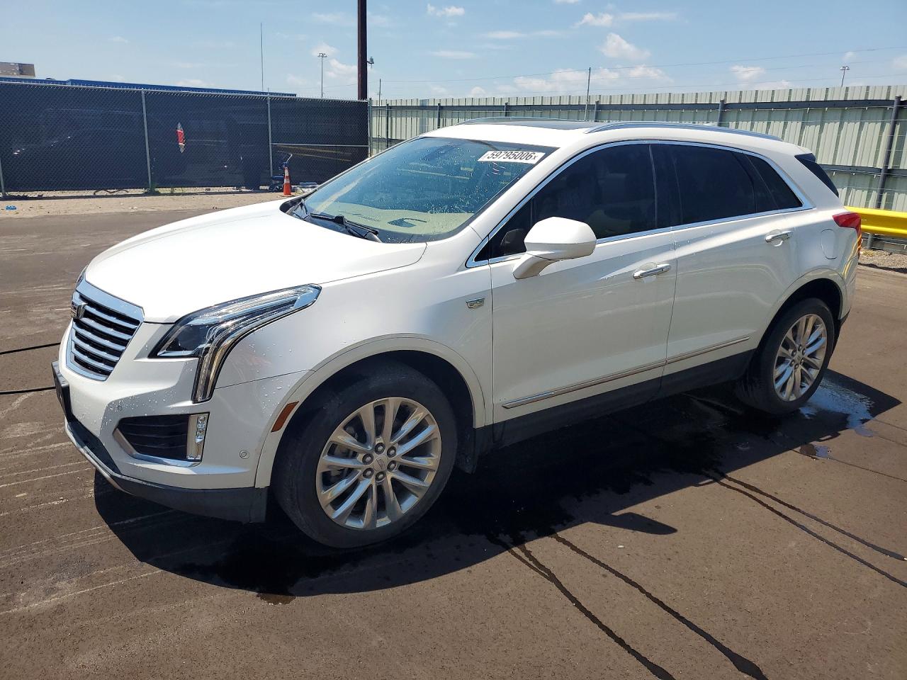 2017 CADILLAC XT5