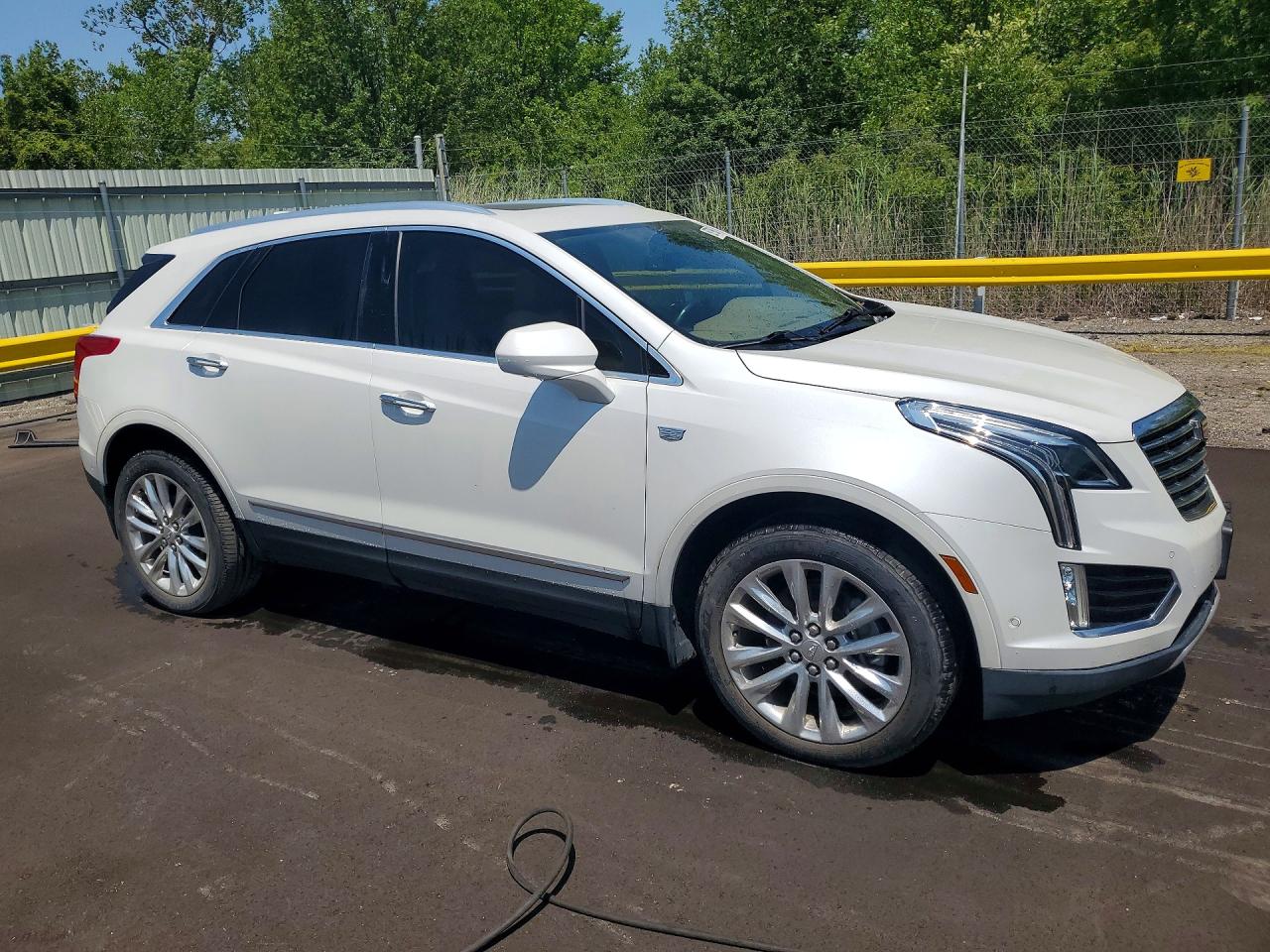 2017 CADILLAC XT5
